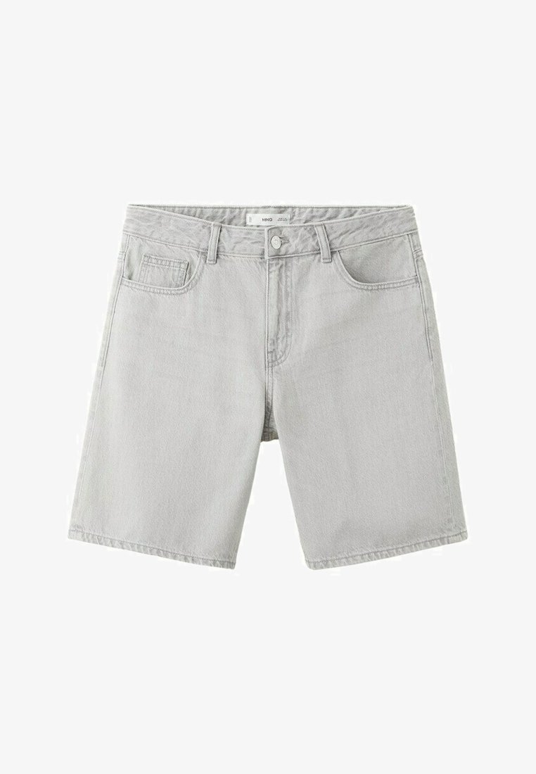 Shorts en jean gris clair avec bouton à l'avant, fermeture éclair, passants pour ceinture et design à cinq poches, présentés sur un fond blanc.