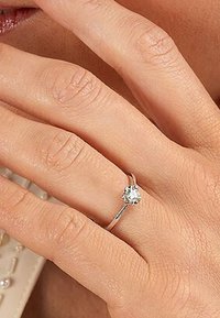 CHRIST Ring - weißgoldfarben