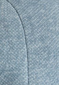 ONLY Carmakoma CARSEDONA - Casaco curto - blue fog