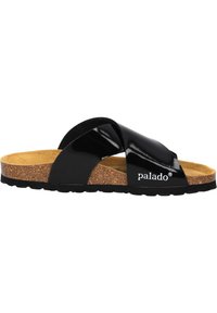 Sandalias deslizantes negras de charol con una plantilla de corcho, que cuentan con un diseño de tiras entrelazadas y suela de goma texturizada. Logo "palado" visible.