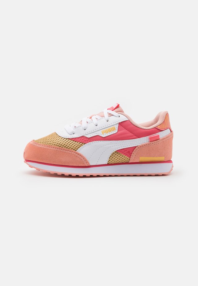 FUTURE RIDER FIREWORKS - Sneakers laag - sun kissed coral/white