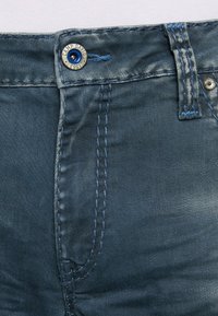 Thumbnail Image 7