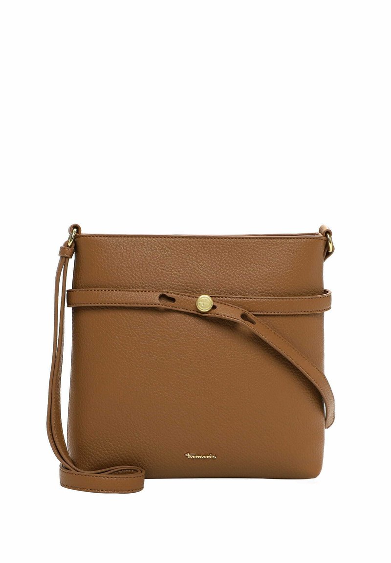 Borsa a tracolla in pelle marrone con finitura testurizzata, design sottile, tracolla regolabile e dettaglio di chiusura con bottone dorato.