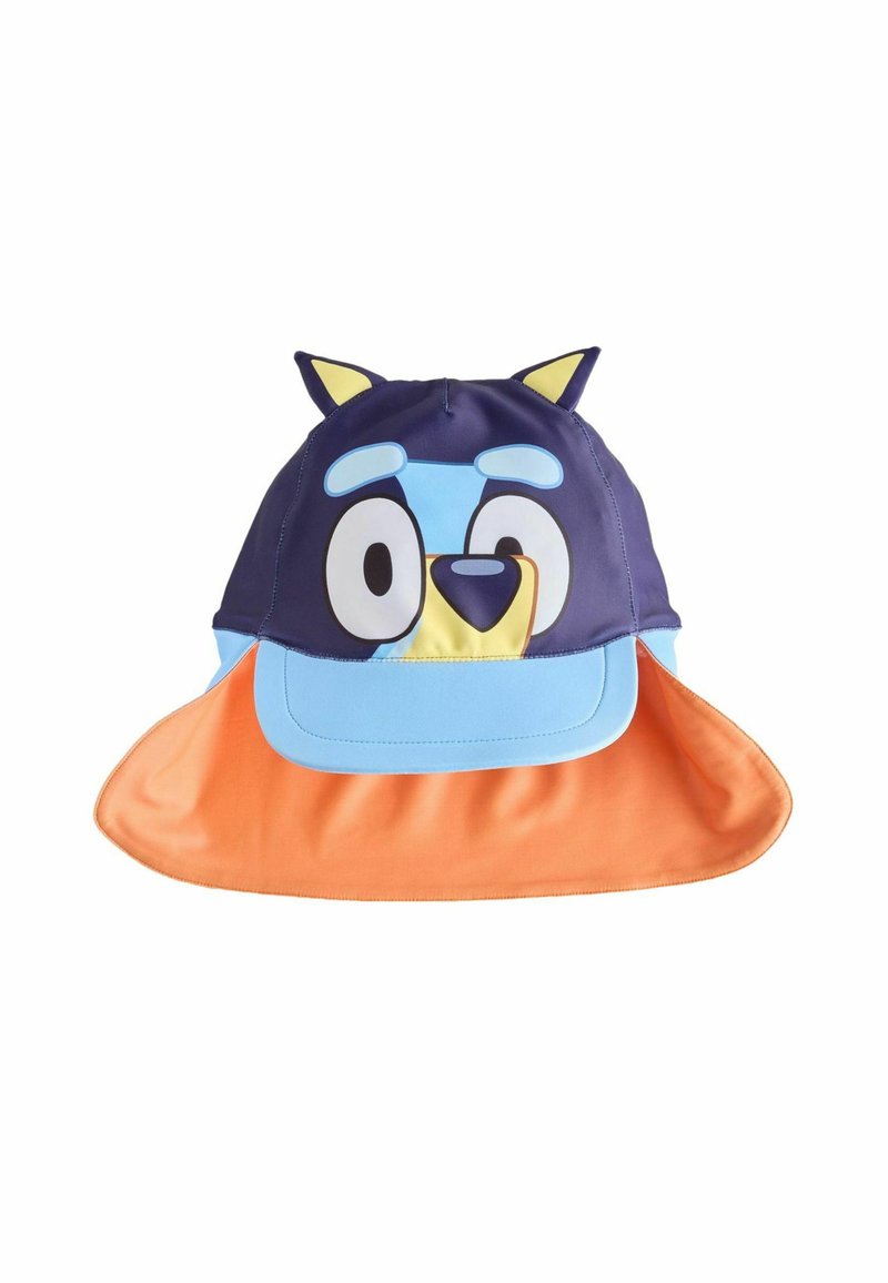 Gorra de cubo azul y naranja con diseño de personaje de dibujos animados, que incluye orejas, ojos grandes y un ala ancha para protección solar. Textura de tela suave.