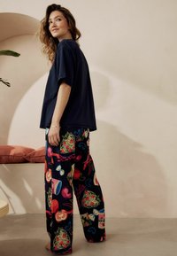 Next SHORT SLEEVE SET - Set lenjerie de noapte - navy chillies