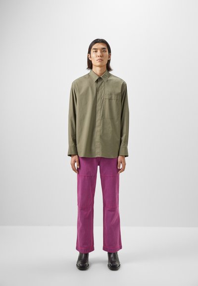 Solid Homme MEN'S SHIRTS - Πουκάμισο - khaki