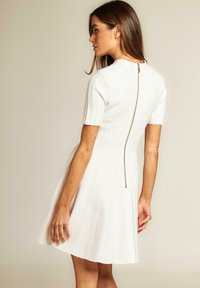 Alma en Pena Vestido camisero - blanco