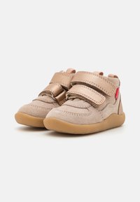 KICKFRESHO BAREFOOT - Chaussures à scratch - beige champagne
