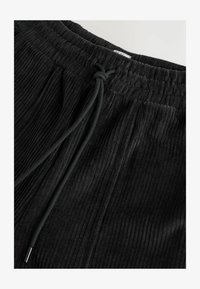 Non sélectionné, black