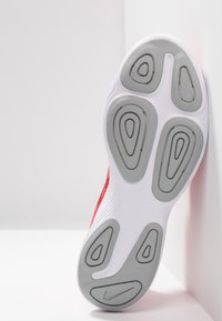 Nike Performance Chaussures de running - red