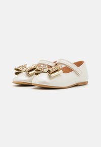 Friboo Bailarinas con hebilla - off-white