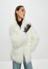 Cesare Gaspari Cappotto invernale - white