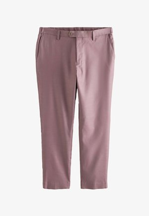 Férfi slim fit mauve színű nadrág övhurkokkal, oldalzsebekkel, elöl gombos és cipzáros záródással, fehér háttér előtt bemutatva.