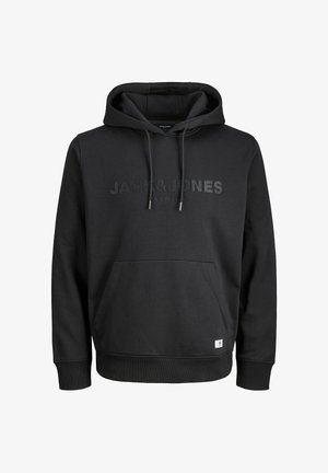 Fekete kapucnis pulóver, elülső zsebből, húzózsinórral ellátott kapucnival és középen elhelyezett textúrált logóval. Puha anyagból készült, bordás mandzsettákkal.