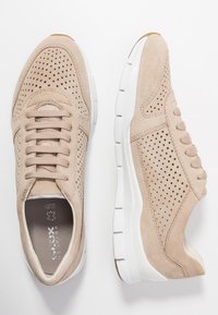 Geox SUKIE - Sneakers basse - light taupe