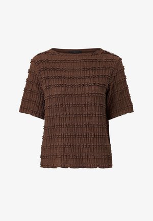 Top marrón de manga corta con textura y franjas horizontales con volantes, con escote redondo, hecho de tela ligera.