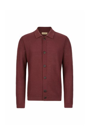 Bordeaux strikket cardigan med knaplukning foran, spids krave, tekstureret stof og ribbede manschetter. Har mørke knapper.