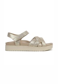 Gouden metallic sandalen met een geweven bandontwerp en een platte, lichtbeige zool. Voorzien van een verstelbare enkelband voor een veilige pasvorm.