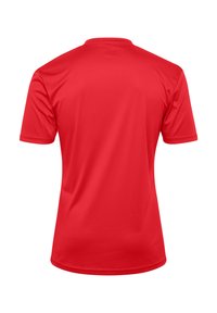 Röd t-shirt med kort ärm, lättviktsmaterial, tillverkad av slät syntetisk väv. Har rund halsringning och rak fåll, utan synliga logotyper eller m önster.