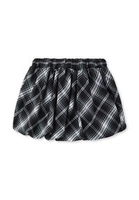 Gonna a quadri in bianco e nero con vita elastica arricciata e silhouette vaporosa e svasata su uno sfondo bianco.