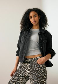 Next TRUCKER - Chaqueta vaquera - black
