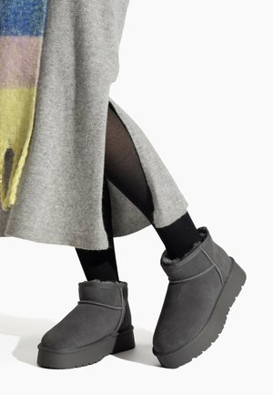Snowboots  - grey