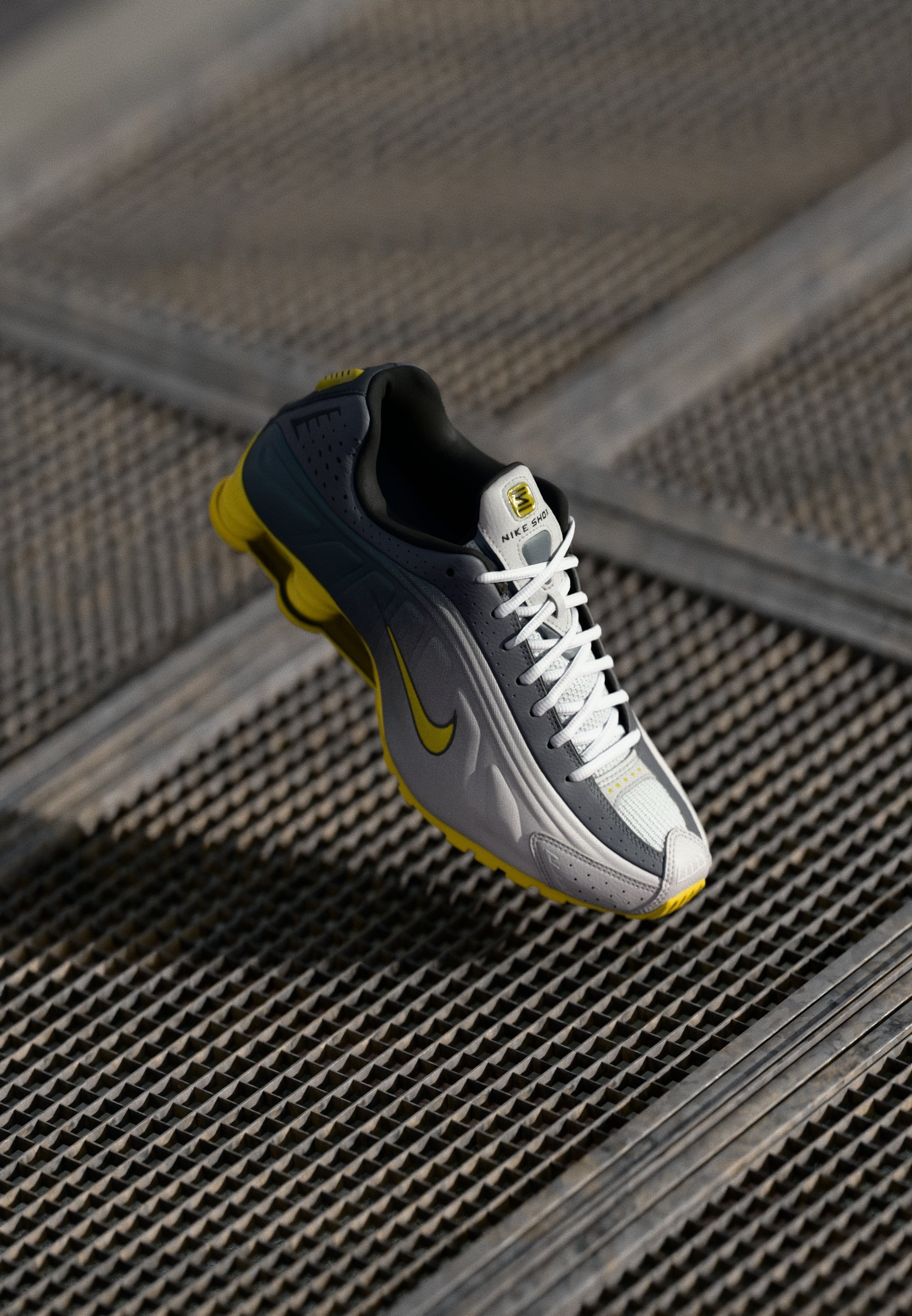 スニーカー Nike Shox Tl Sneaker Black, Silver & Yellow Streetwear_shop | NIKE SHOX TL BLACK/METALLIC SILVER-DYNAMIC