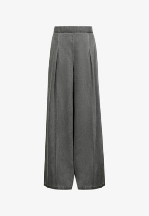 Wijde grijze broek met hoge taille en plooien, gemaakt van denimachtig stof, met een eenvoudige zoom.
