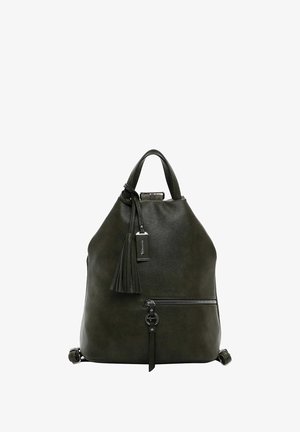 Tummanvihreä nahkarekka, jossa on vetoketjukiinnitys, tupsuyksityiskohta, etuvetoketj pocket ja säädettävät olkaimet.