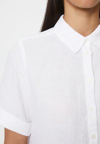 Marc O'Polo KURZARM-REGULAR AUS LEICHTER QUALITÄT - Užsagstoma palaidinė - white
