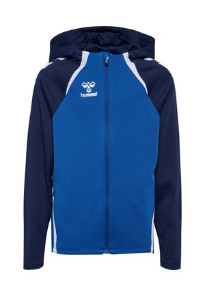 Blaues und marinefarbenes Sportjacke mit Reißverschluss und Kapuze, weiße Streifen auf den Schultern und weißes hummel-Logo auf der linken Brust.