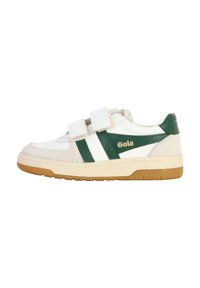 Zapatillas Gola con parte superior de cuero blanco, acentos verdes, correas de velcro y suela de goma. El diseño atlético clásico presenta el logo en el lado.