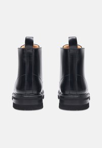 Henry Stevens Schnürstiefelette - noir