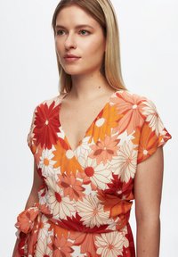 adL SHORT SLEEVE - Denní šaty - printed coral