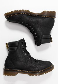 Dr. Martens Bottines à lacets - black