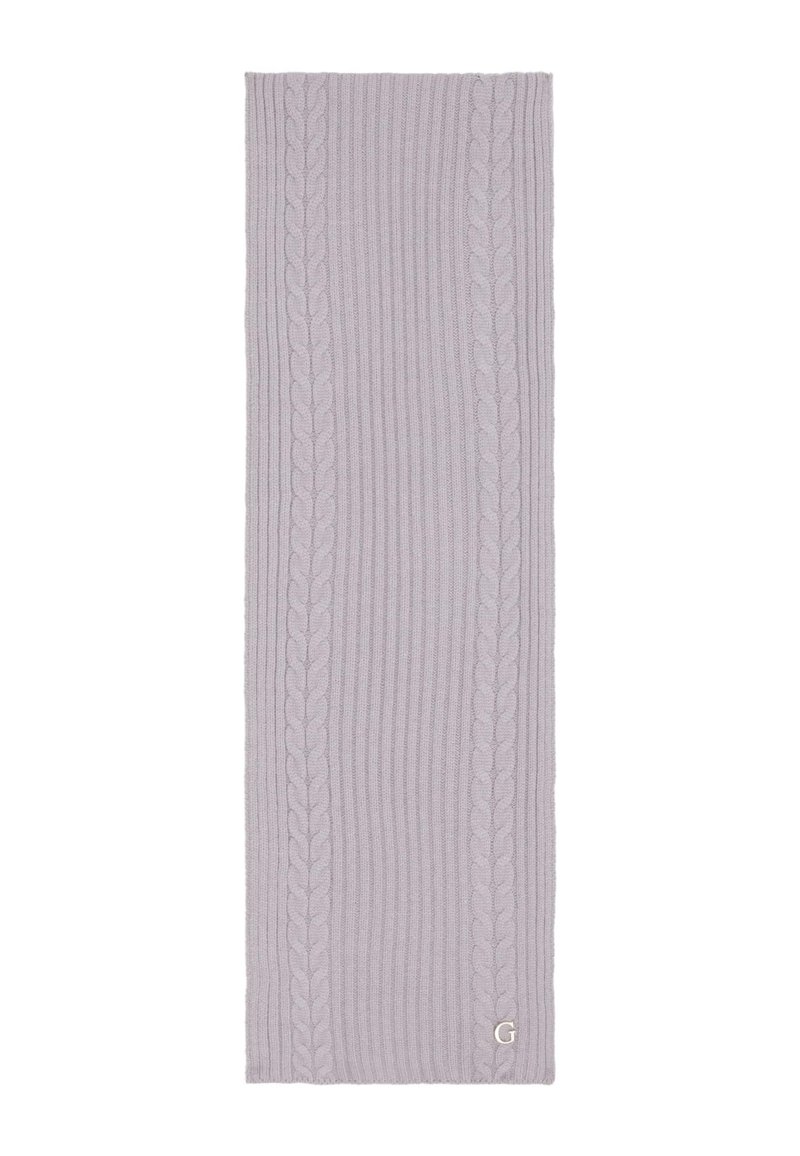 Écharpe en tricot gris avec un motif côtelé et un détail tressé, terminée par une petite lettre "G" en relief sur un bord.