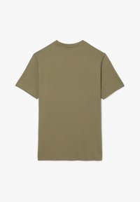 Tricou scurt cu mânecă, de culoare verde măslin, cu guler rotund și textură netedă, având un design simplu, fără modele sau accente vizibile.