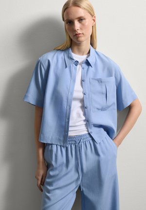 Stefanel CROPPED SHACKET WITH POCKET - Blusa - soft blue