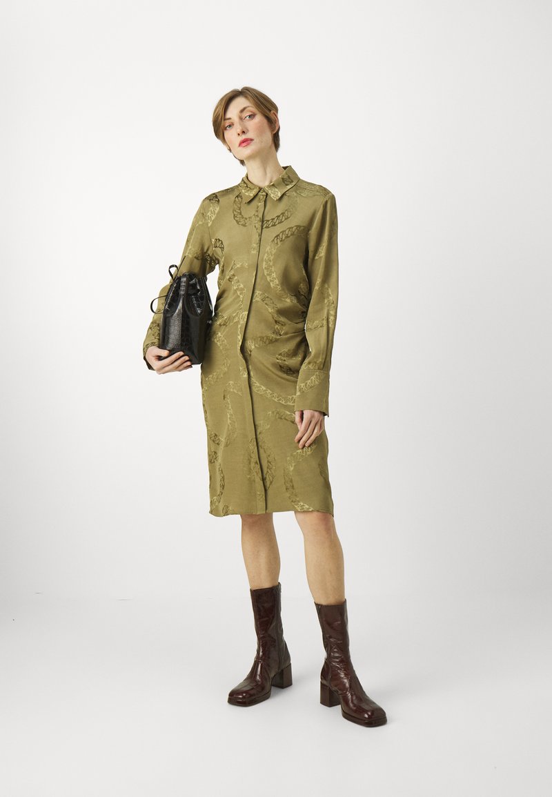 2nd Day BAUTISTA SOFT - Shirt dress - martini olive/khaki - Zalando.ie 2nd Day BAUTISTA SOFT - Shirt dress - martini olive/khaki - Zalando.ie