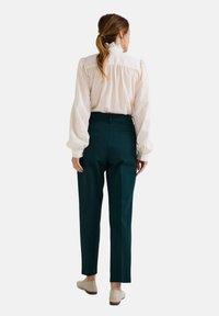 Monoprix MILANO - Pantalon classique - sapin