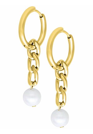 Goldene Creolen mit drei verbundenen Kettengliedern, die jeweils in einem einzelnen runden weißen Perlenanhänger an jedem Ohrring enden.