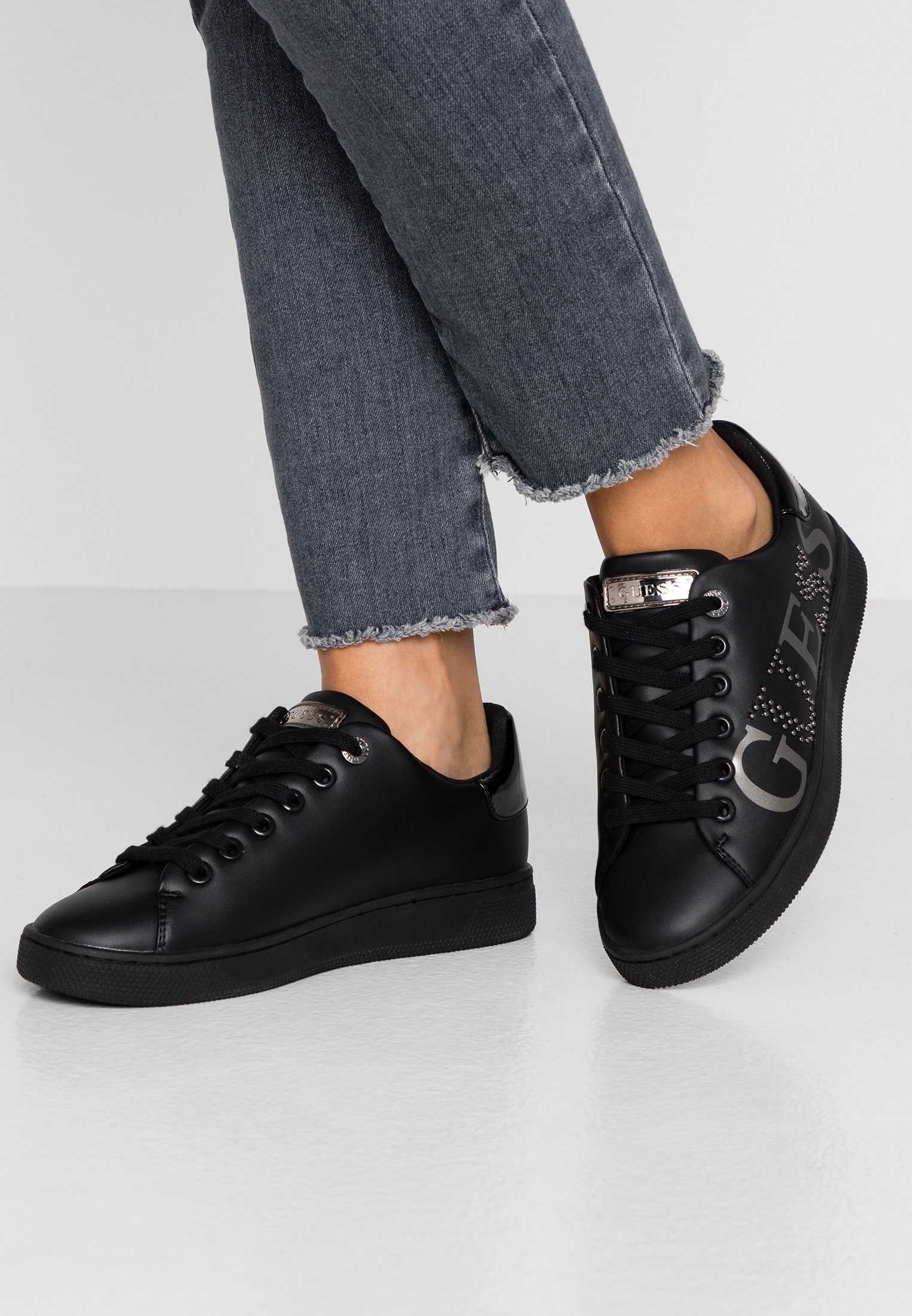 Guess RIDERR Joggesko black Zalando.no Guess RIDERR Joggesko blush Zalando.no