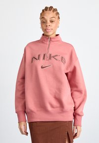 Nike Sportswear LOGO - Ikdienas džemperis - canyon pink/orewood/red sepia