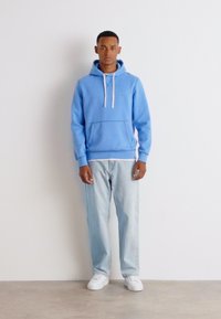 Tommy Hilfiger ESSENTIAL HOODY - Džemperis su gobtuvu - blue spell