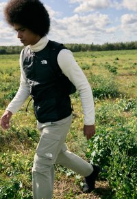 The North Face MOUNTAIN ATHLETICS HYBRID GILET - Γιλέκο - black