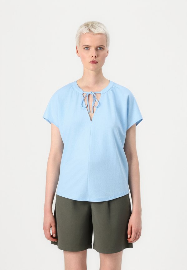 ONLJANY STRING - Blouse - clear sky
