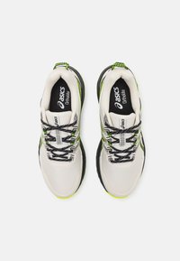 ASICS GEL-VENTURE 9 - Trail hardloopschoenen - oatmeal/safety yellow