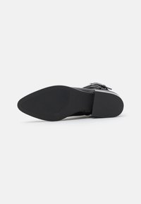 Calvin Klein Støvletter - black