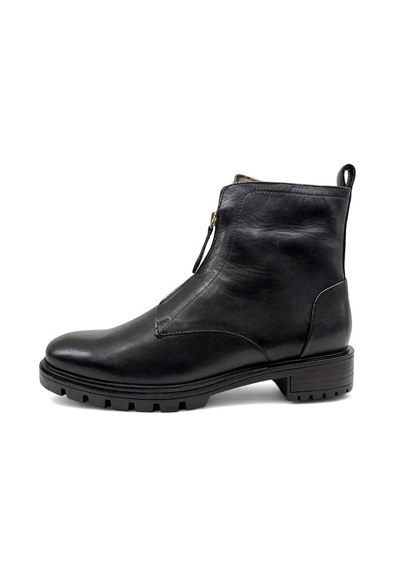 Bottines en cuir noir avec un bout rond, fermeture éclair latérale et semelle texturée. Présente un talon bloc et des détails de couture minimalistes.