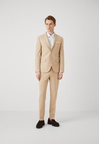 Isaac Dewhirst - THE FASHION SUIT SET - Obleka - camel Miniaturna slika 1